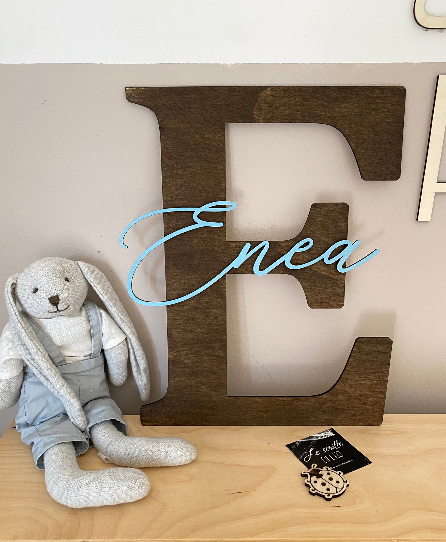 INIZIALE IN LEGNO CON NOME