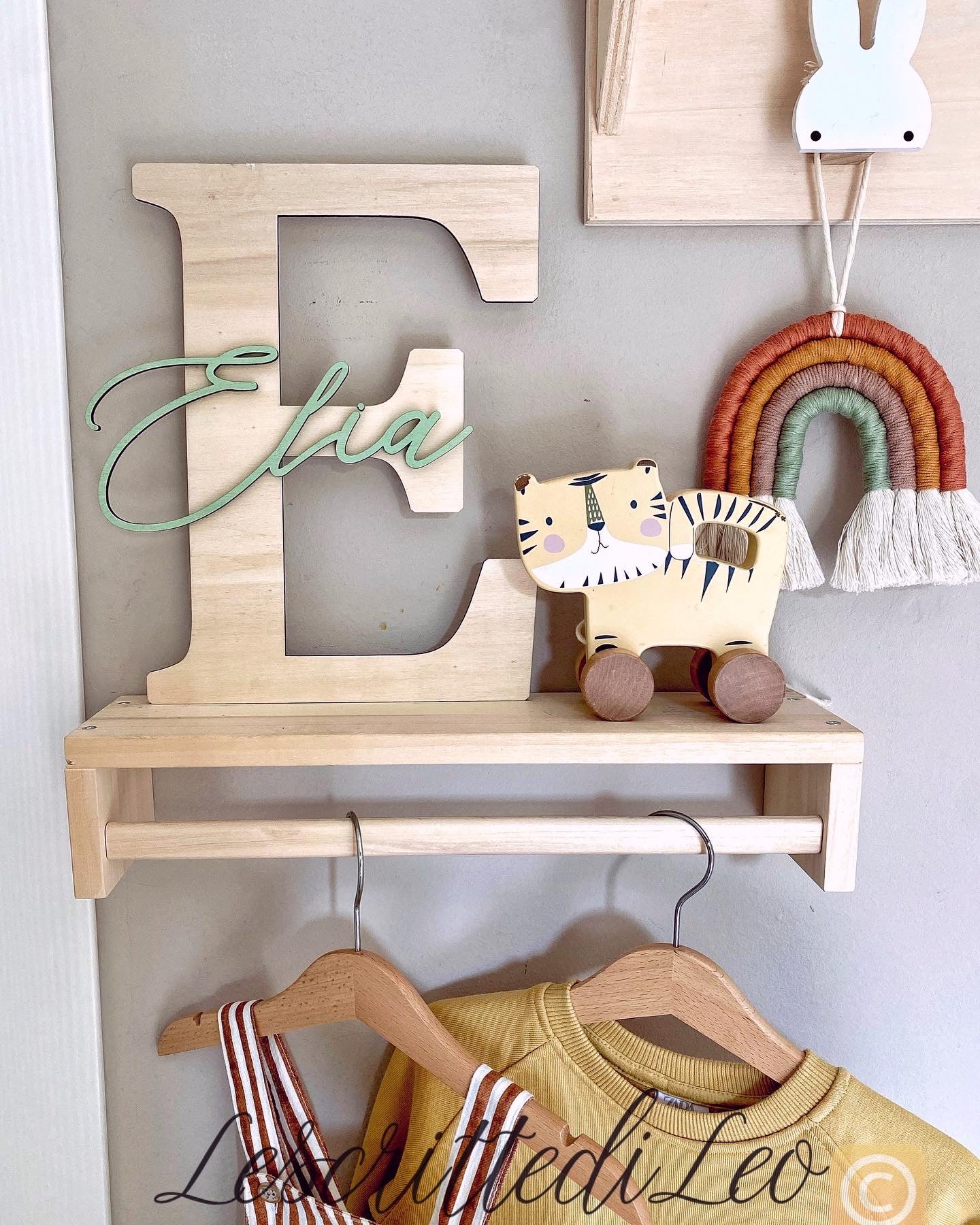 INIZIALE IN LEGNO CON NOME