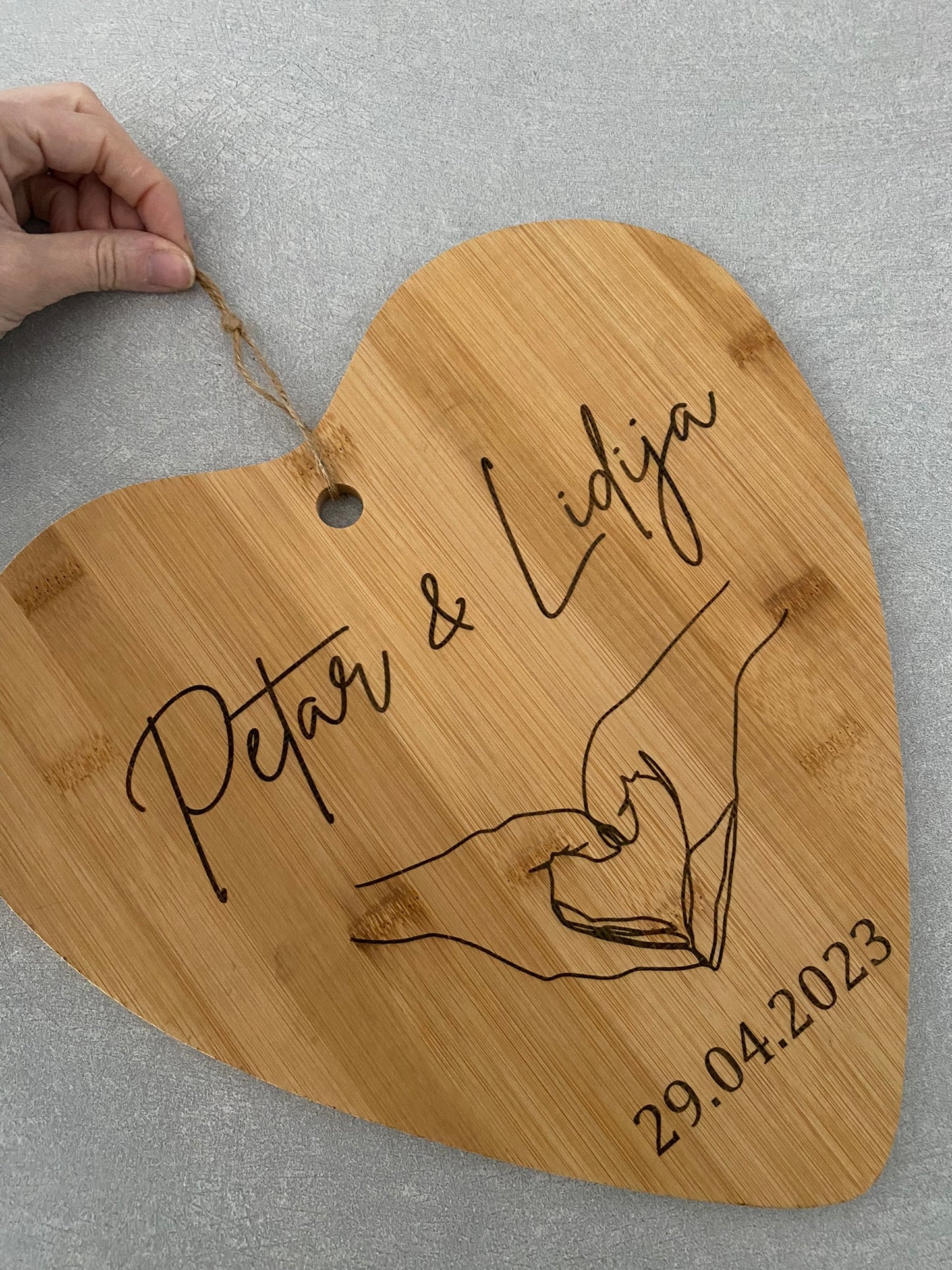 TAGLIERE CLASSICO CON INCISIONE PERSONALIZZATA