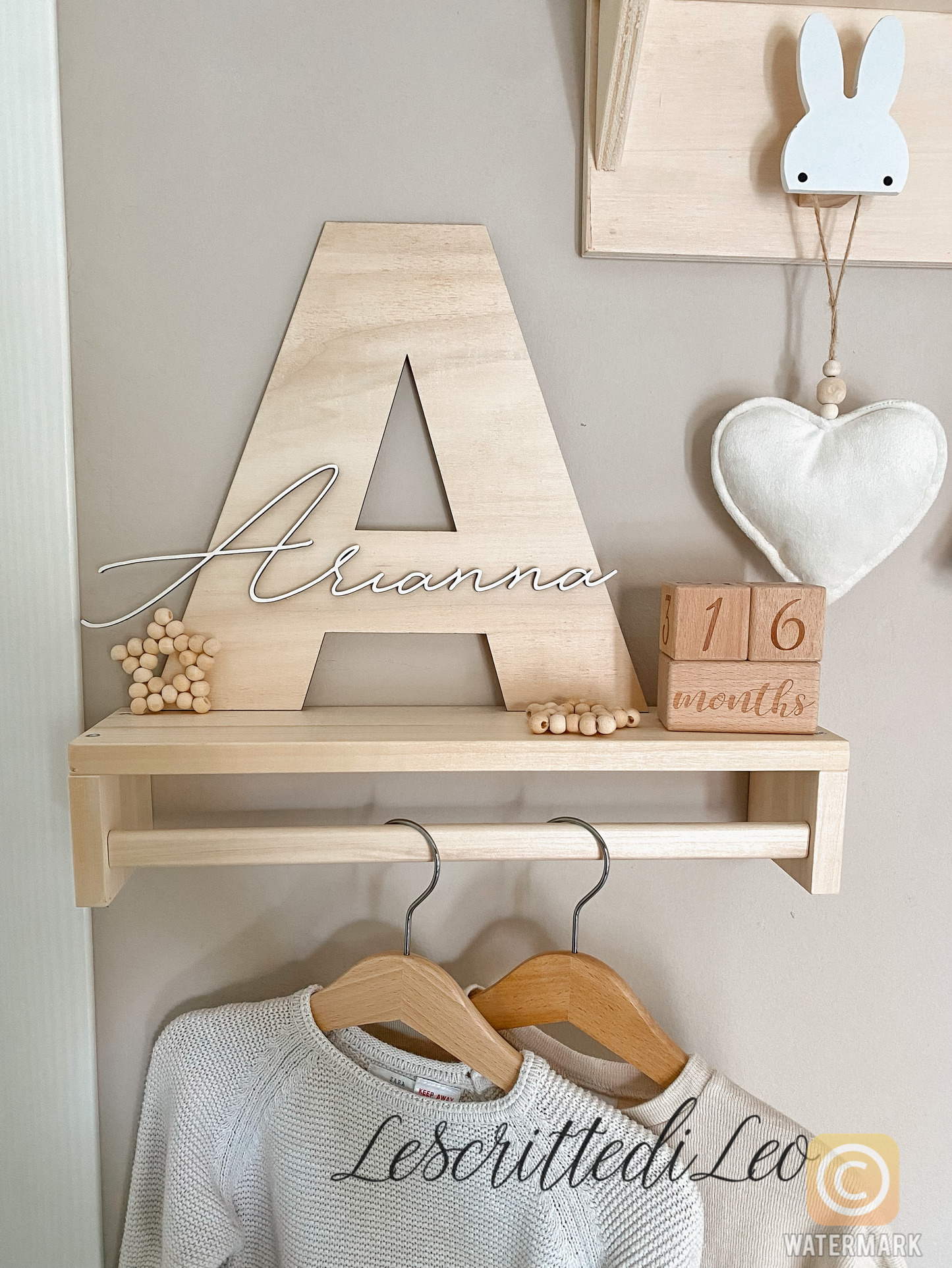 INIZIALE IN LEGNO CON NOME