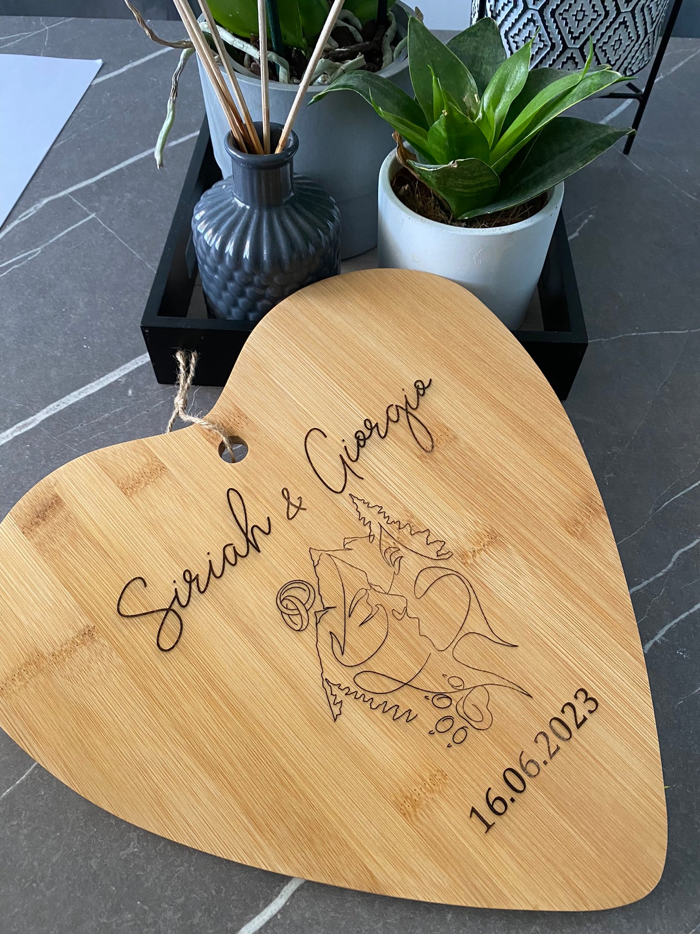 TAGLIERE CLASSICO CON INCISIONE PERSONALIZZATA
